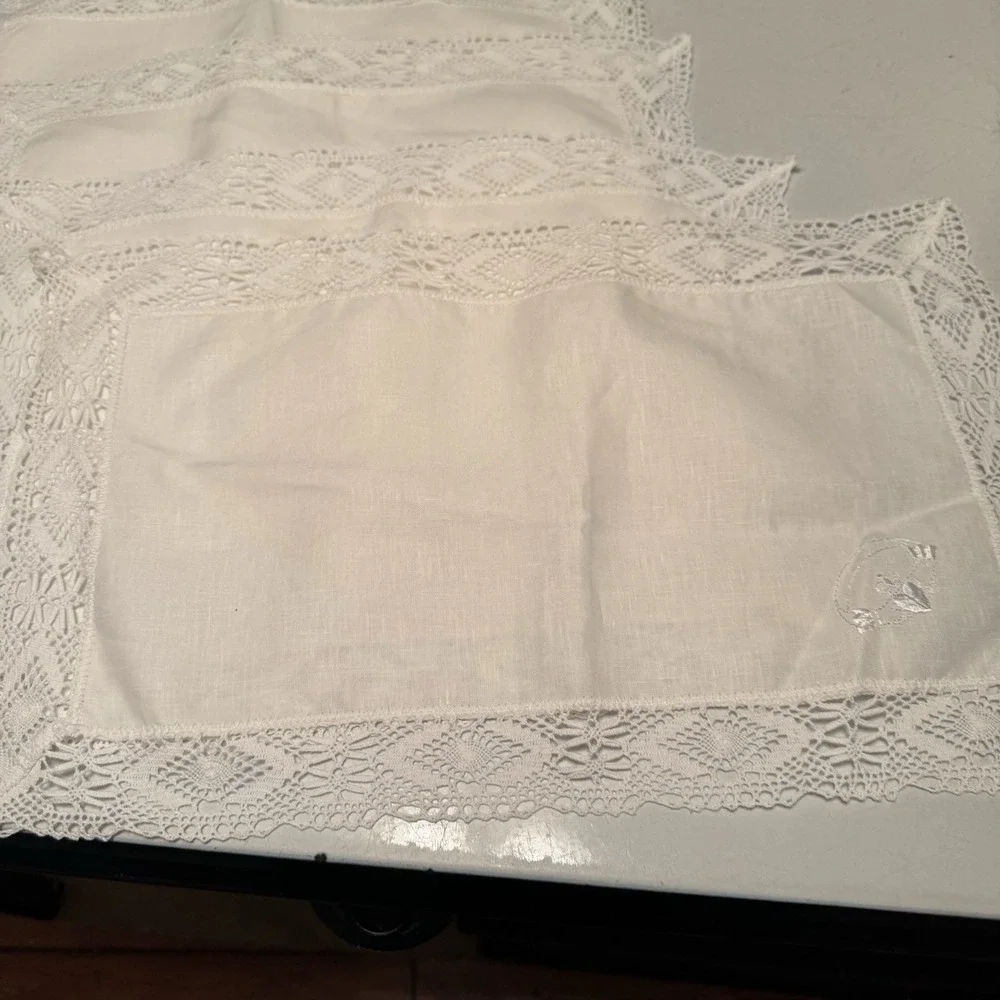 Vintage Embroidered 6 Placemats 17